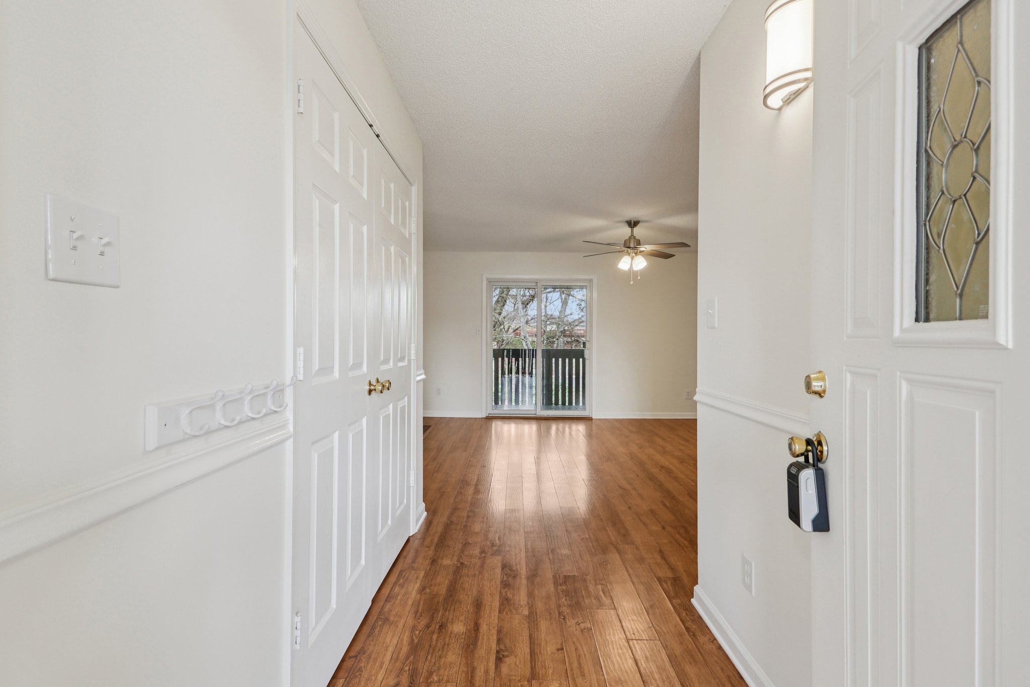 Kennedy Ct-S2502-006.jpg