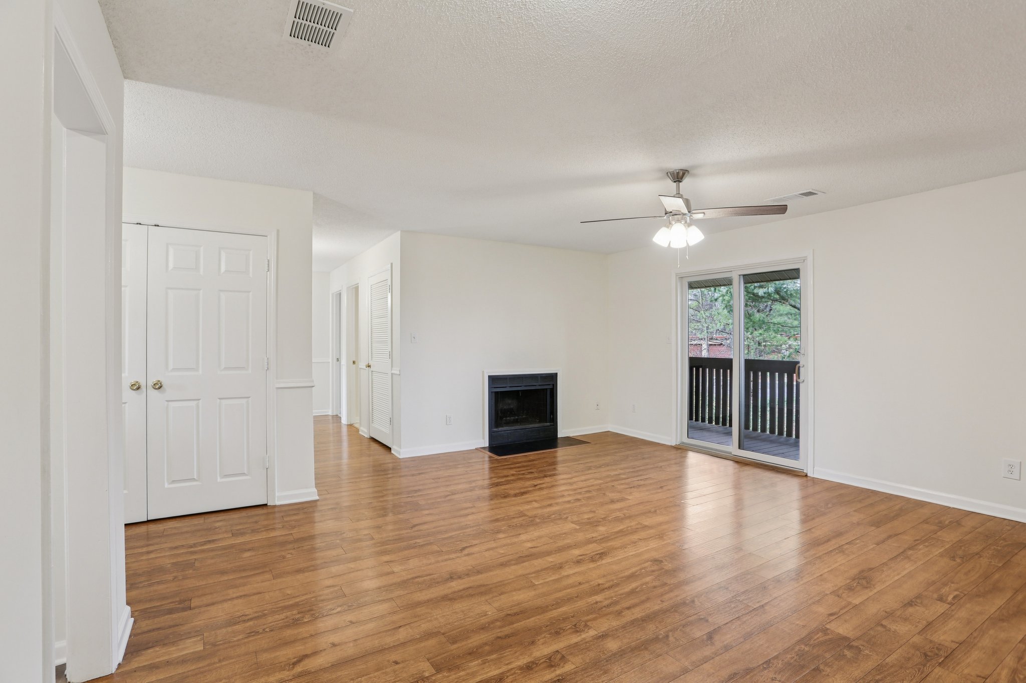 Kennedy Ct-S2502-010.jpg