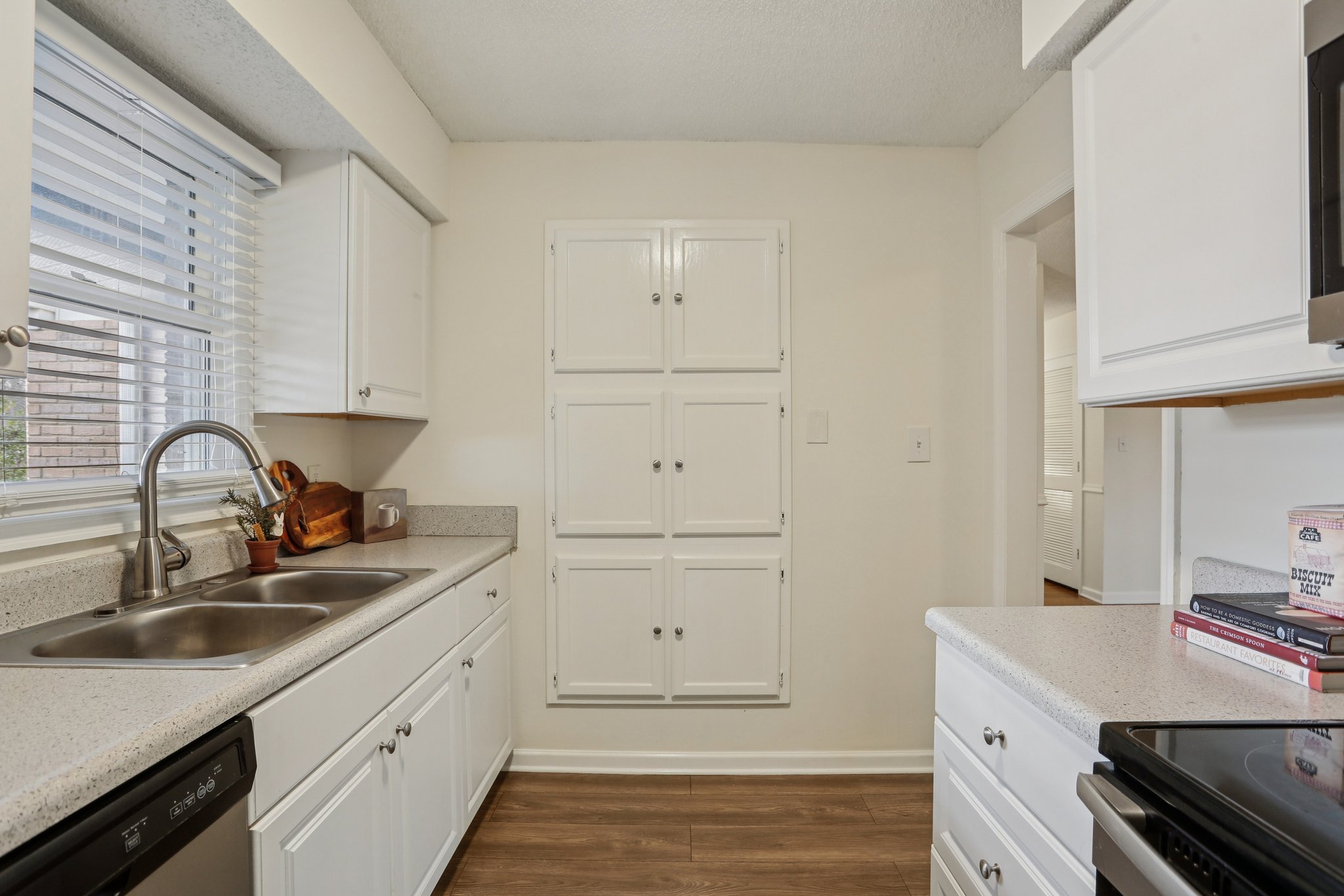 Kennedy Ct-S2502-012.jpg