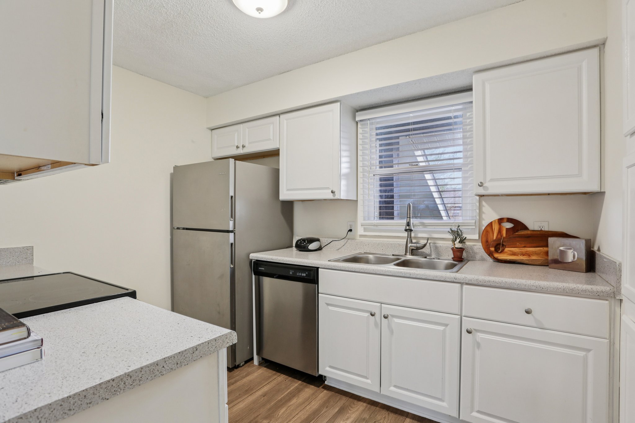 Kennedy Ct-S2502-013.jpg