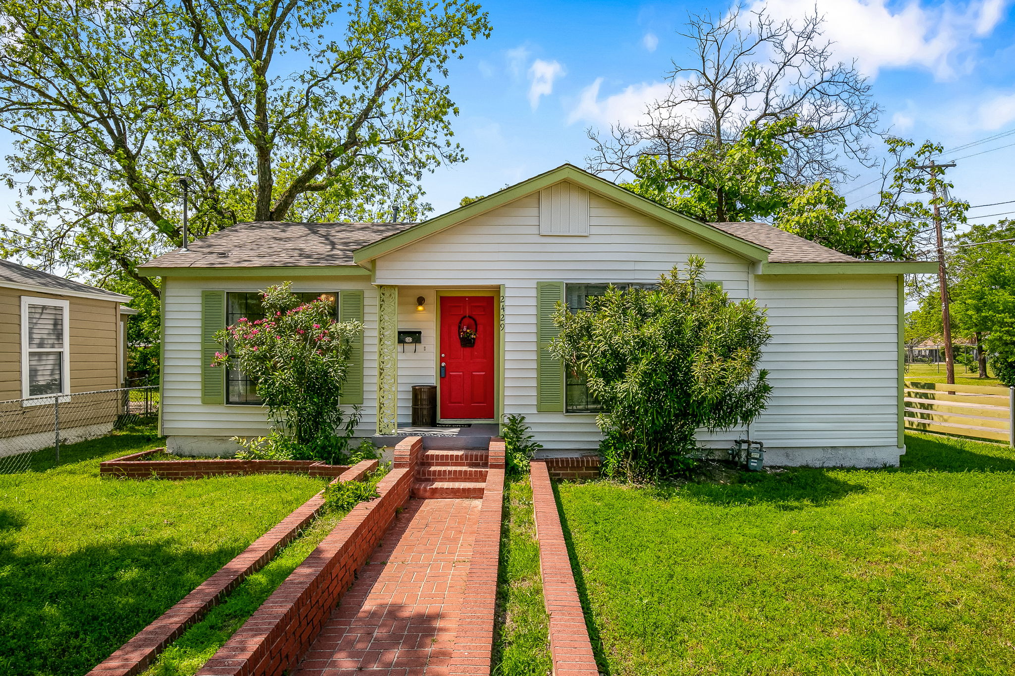  2429 Sheridan St, Dallas, TX 75235, US