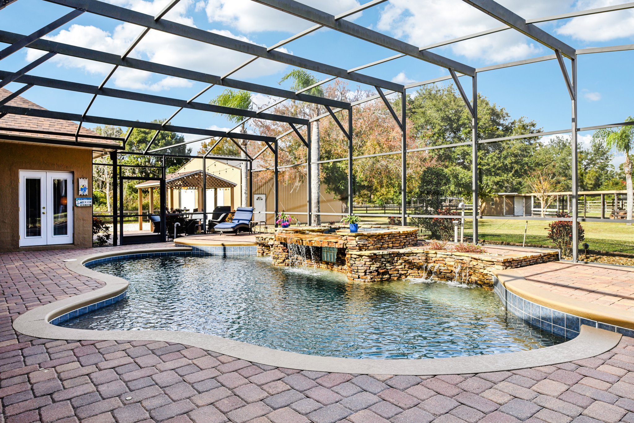 Clearview Rd-S1812-054.jpg