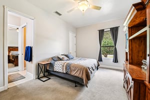 Clearview Rd-S1812-043.jpg