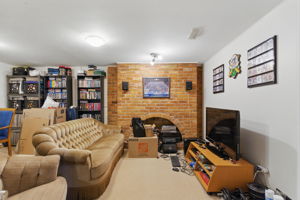  Photo 37
