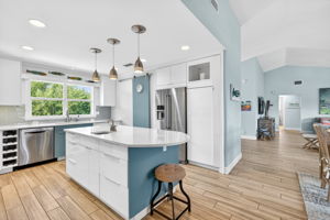 Breakfast Bar 2 of 2