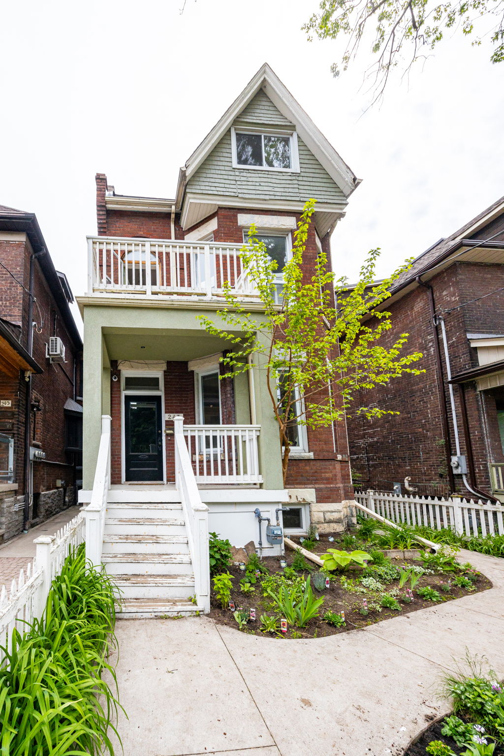 Toronto property showcase — delivered property photograph 3