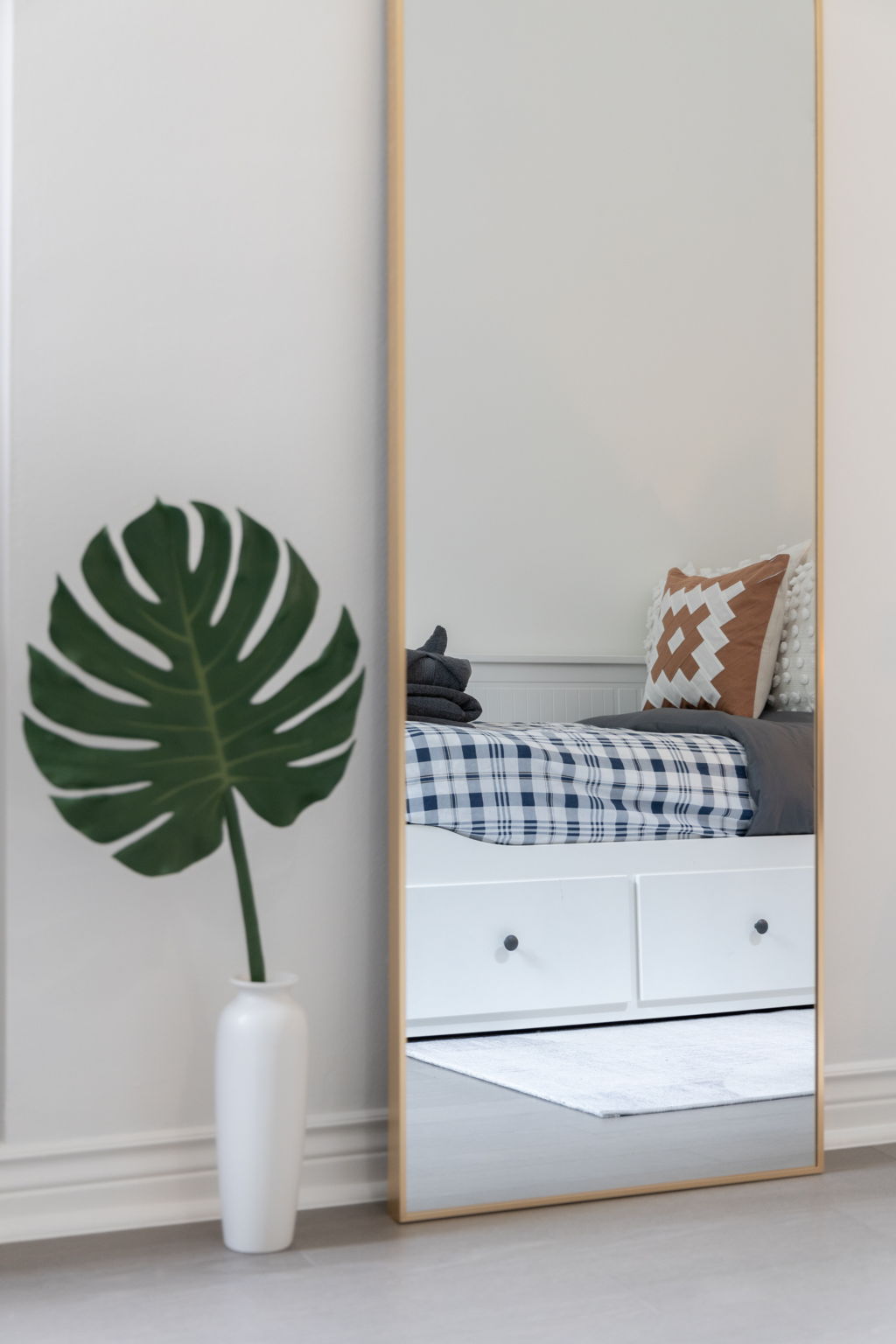 Toronto property showcase — delivered property photograph 30