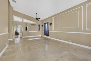  Photo 0