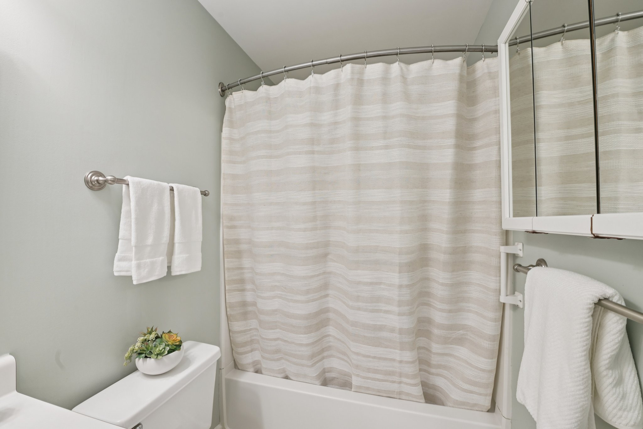 Windbyrne Dr-S2702-029r.jpg