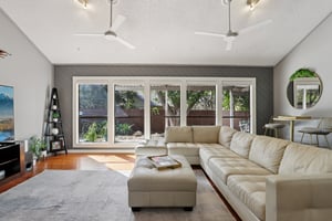 Bluffridge St-S0201-011.jpg