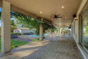  Photo 48