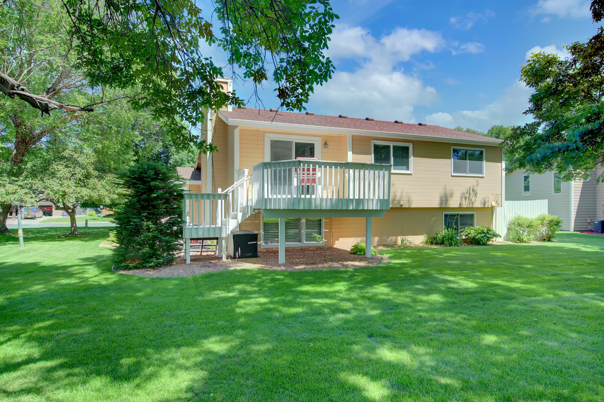  2430 Emerald Ln, Shakopee, MN 55379, US Photo 5