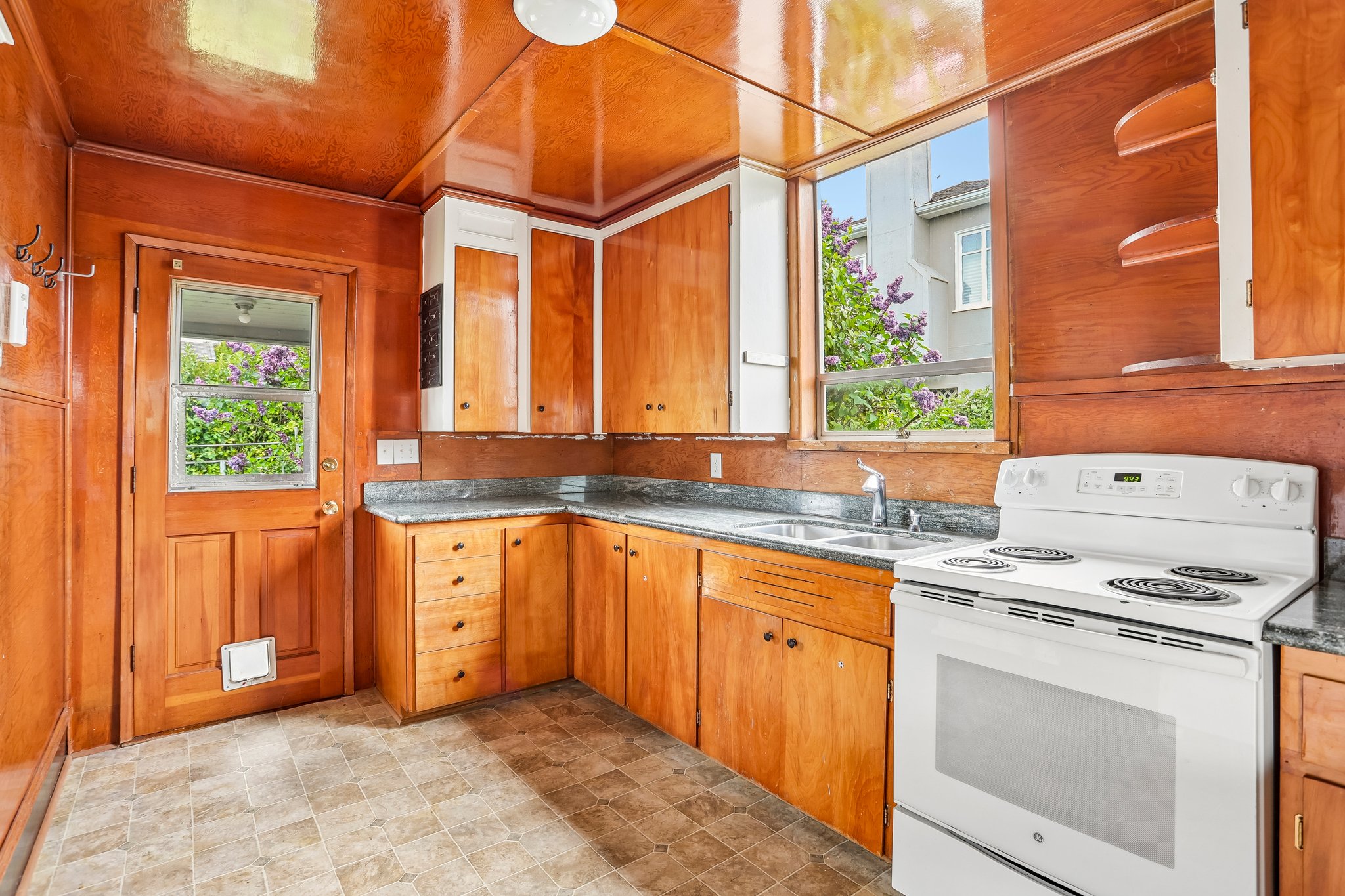NW 198th St-S2804-006.jpg