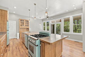 Kitchen 4