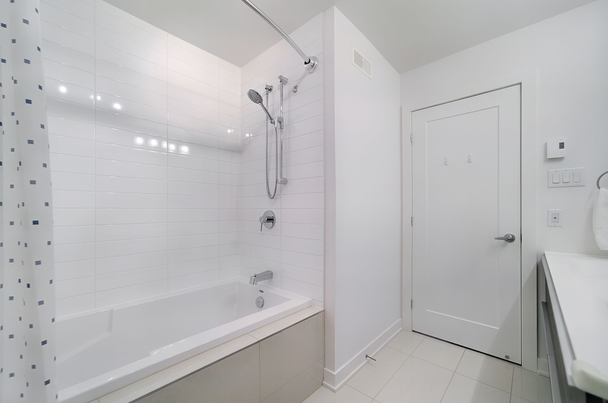 2432 Rue des Équinoxes, Montréal, QC H4R 0K2 | Montreal Real Estate ...