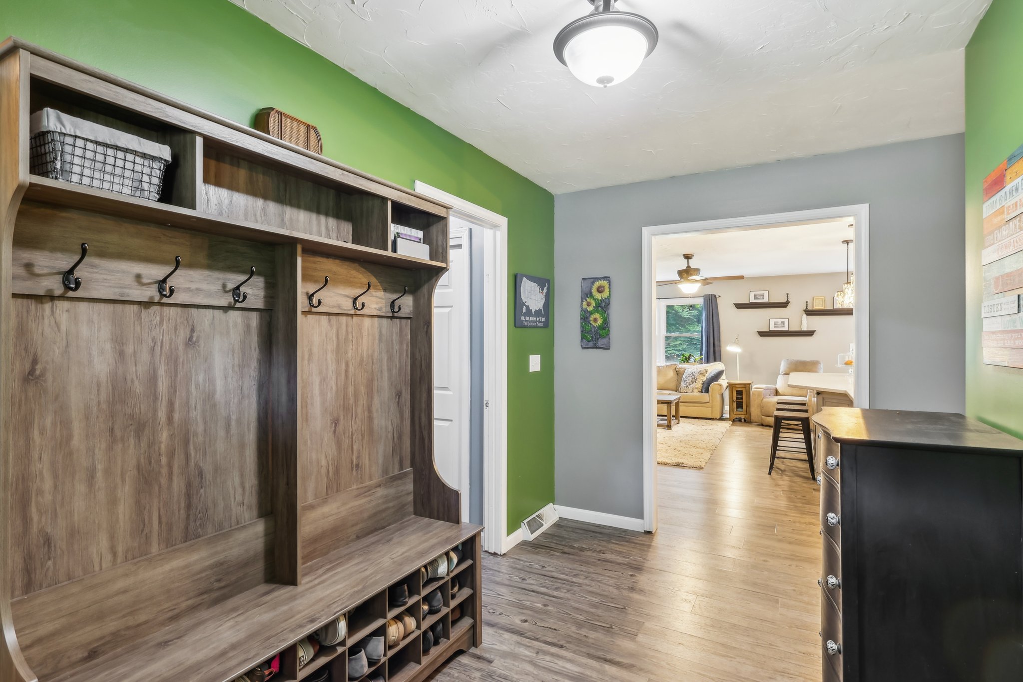 Beechersbrook Ln-044.jpg