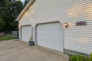 Beechersbrook Ln-002.jpg