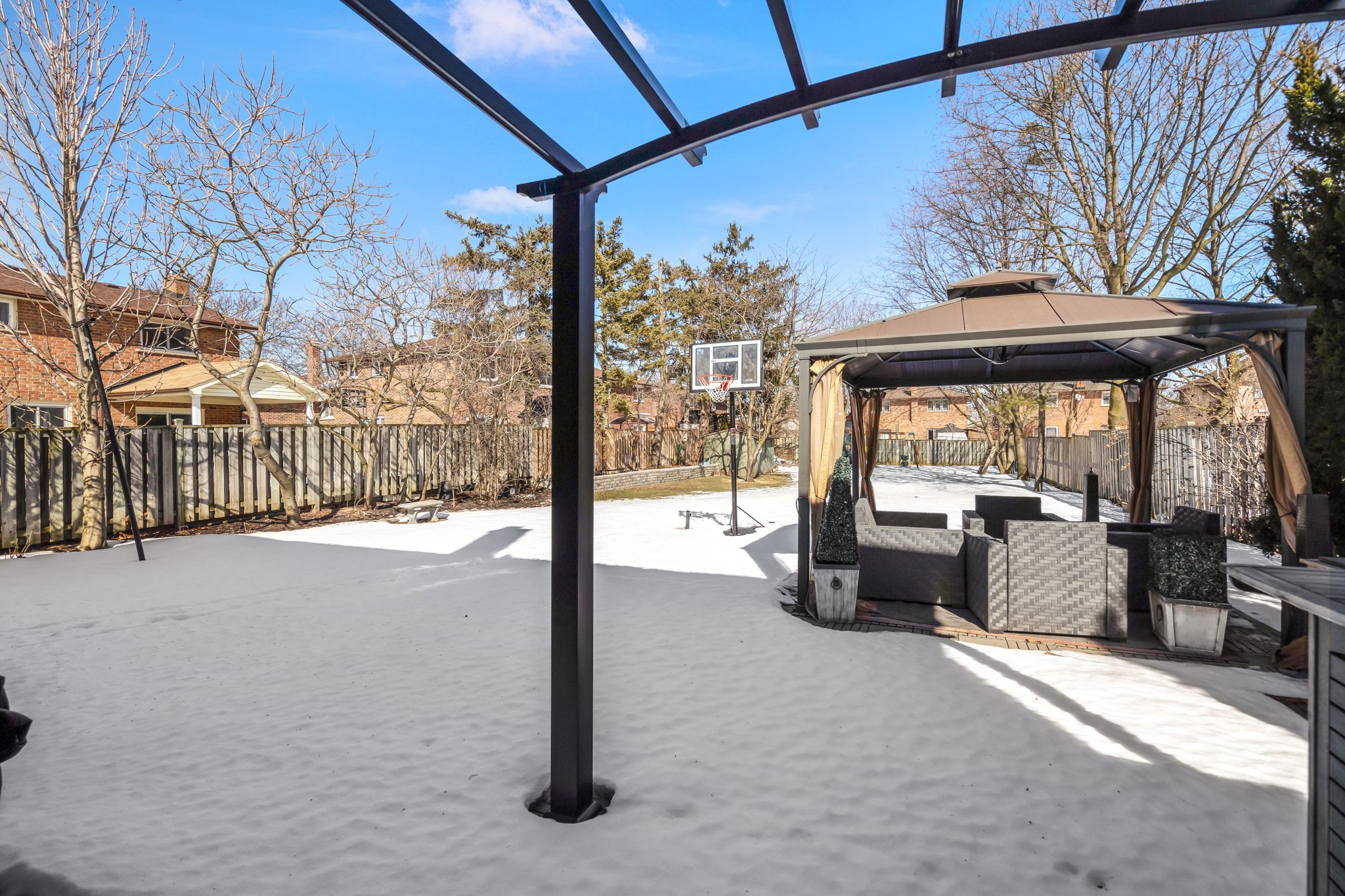 2435 Rosemary Dr, Mississauga, ON L5C 1X1 JT Home Tours