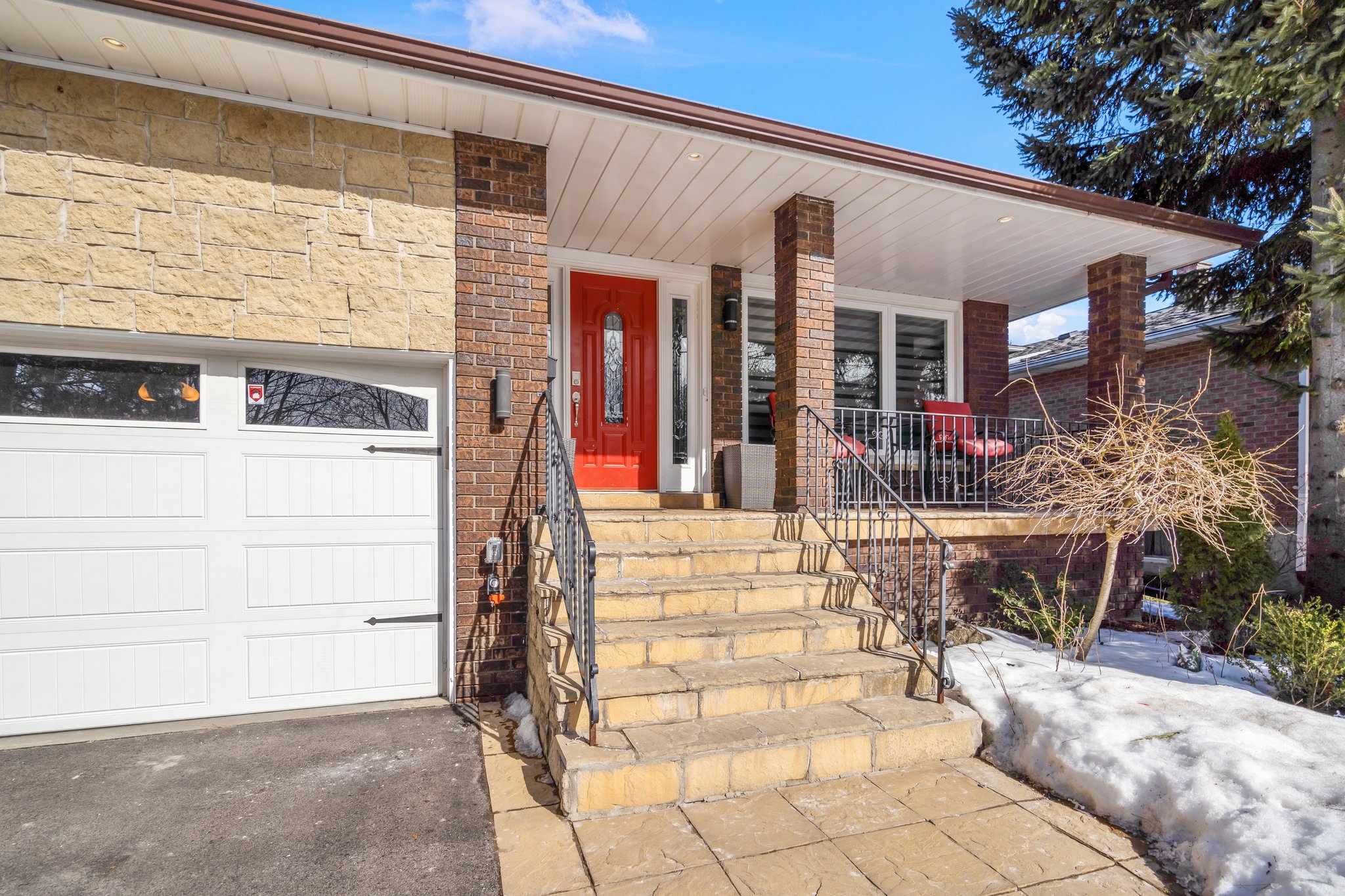 2435 Rosemary Dr, Mississauga, ON L5C 1X1 JT Home Tours