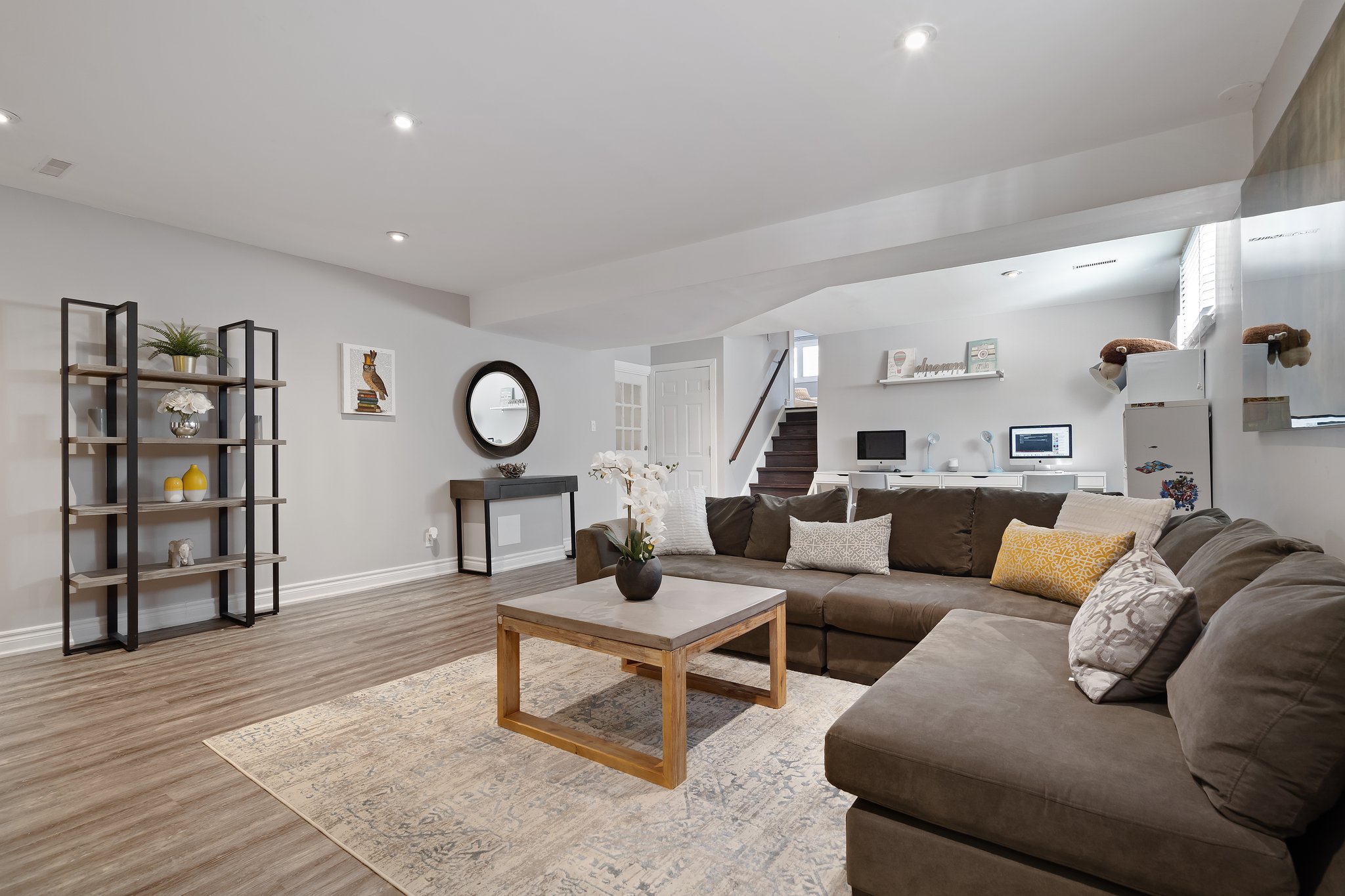 2435 Rosemary Dr, Mississauga, ON L5C 1X1 JT Home Tours