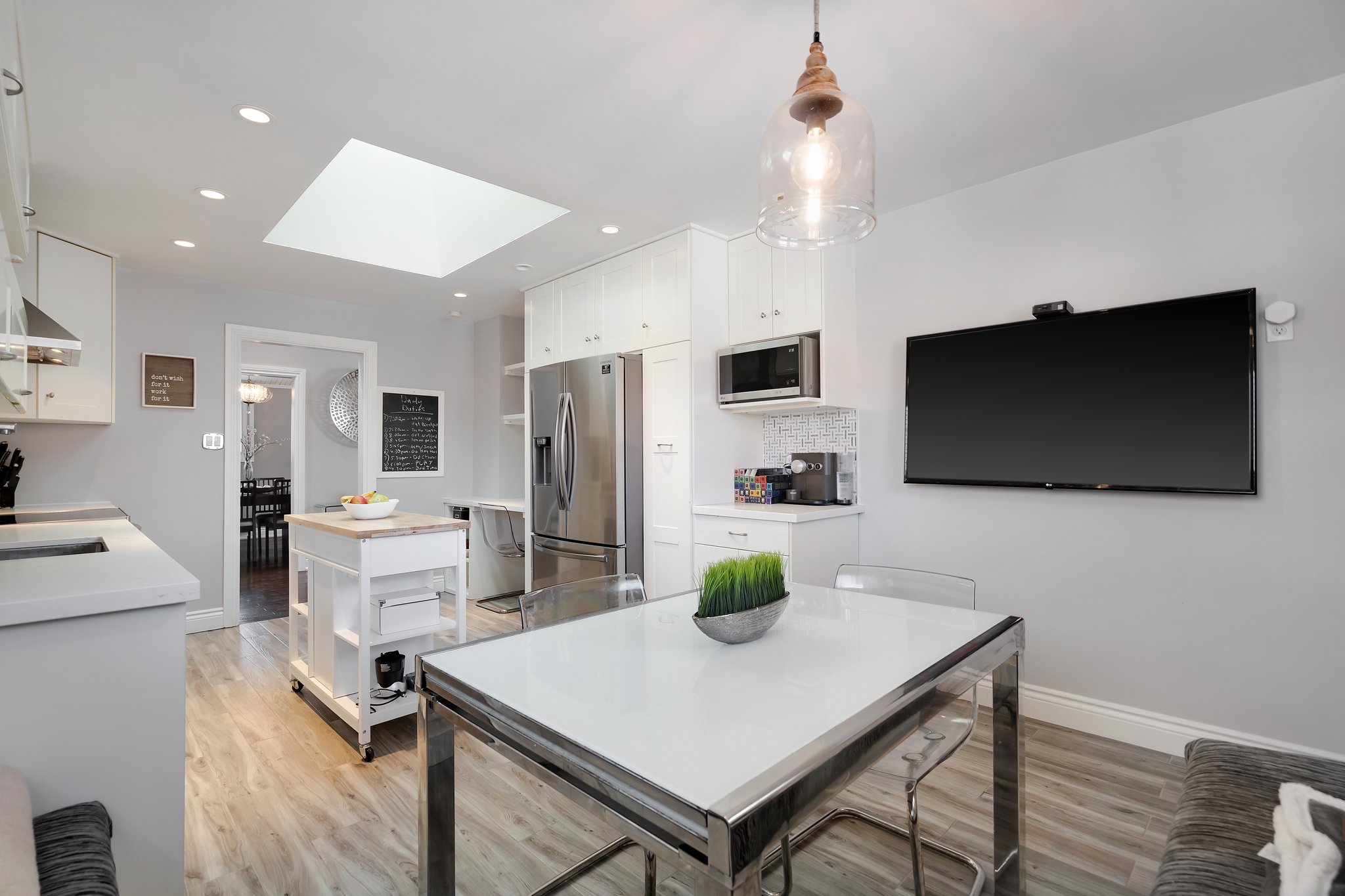 2435 Rosemary Dr, Mississauga, ON L5C 1X1 JT Home Tours