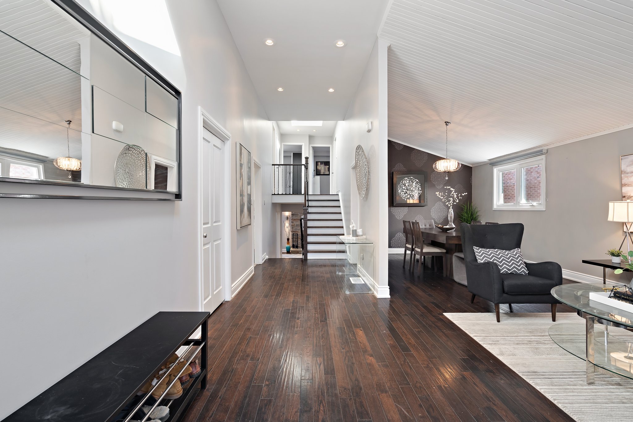 2435 Rosemary Dr, Mississauga, ON L5C 1X1 JT Home Tours