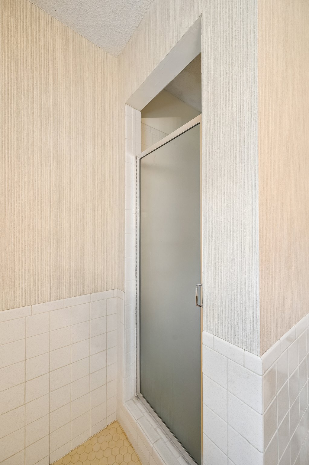 9018 - 24356 W 55th St_018.jpg