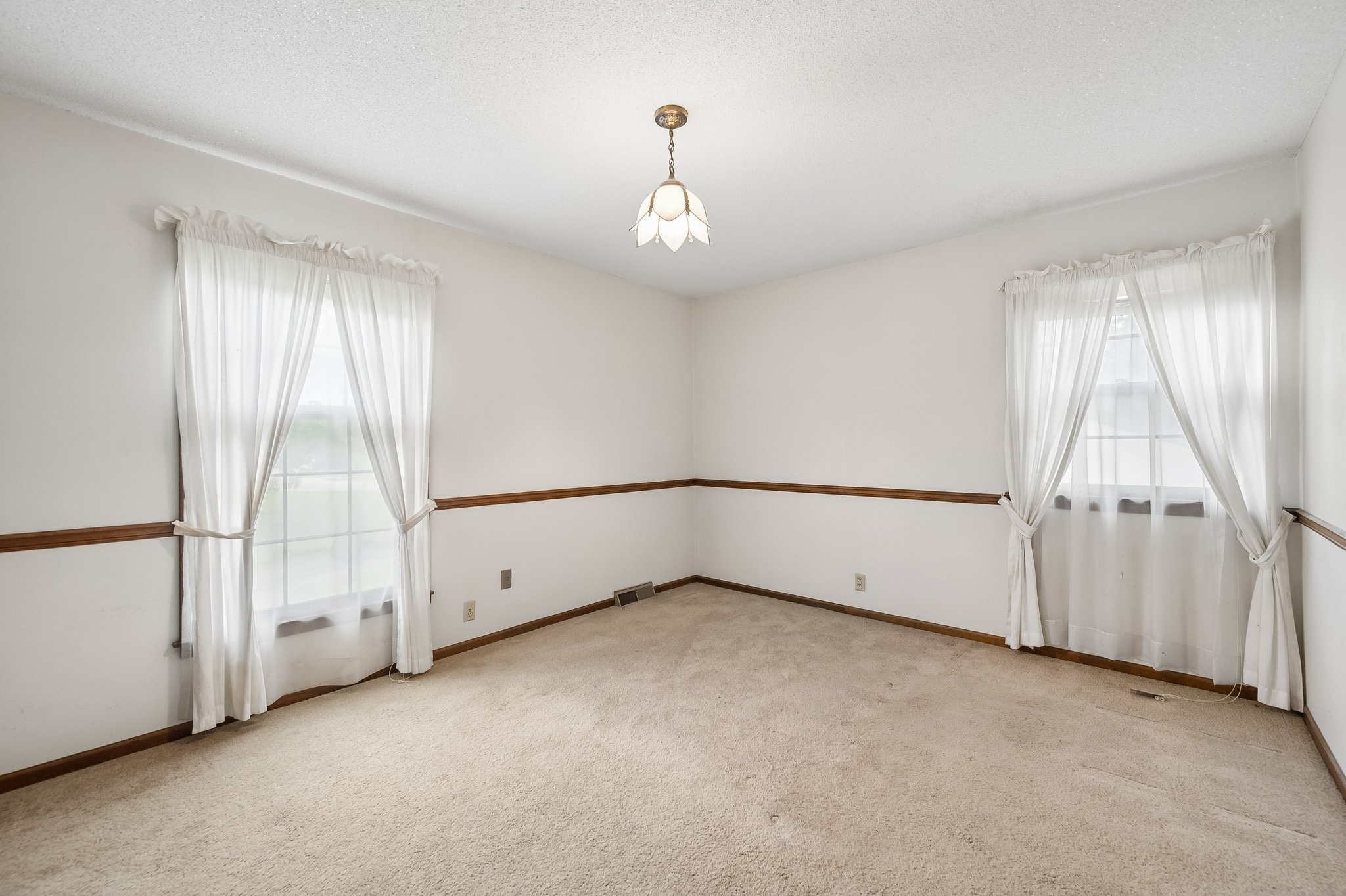 9018 - 24356 W 55th St_023.jpg