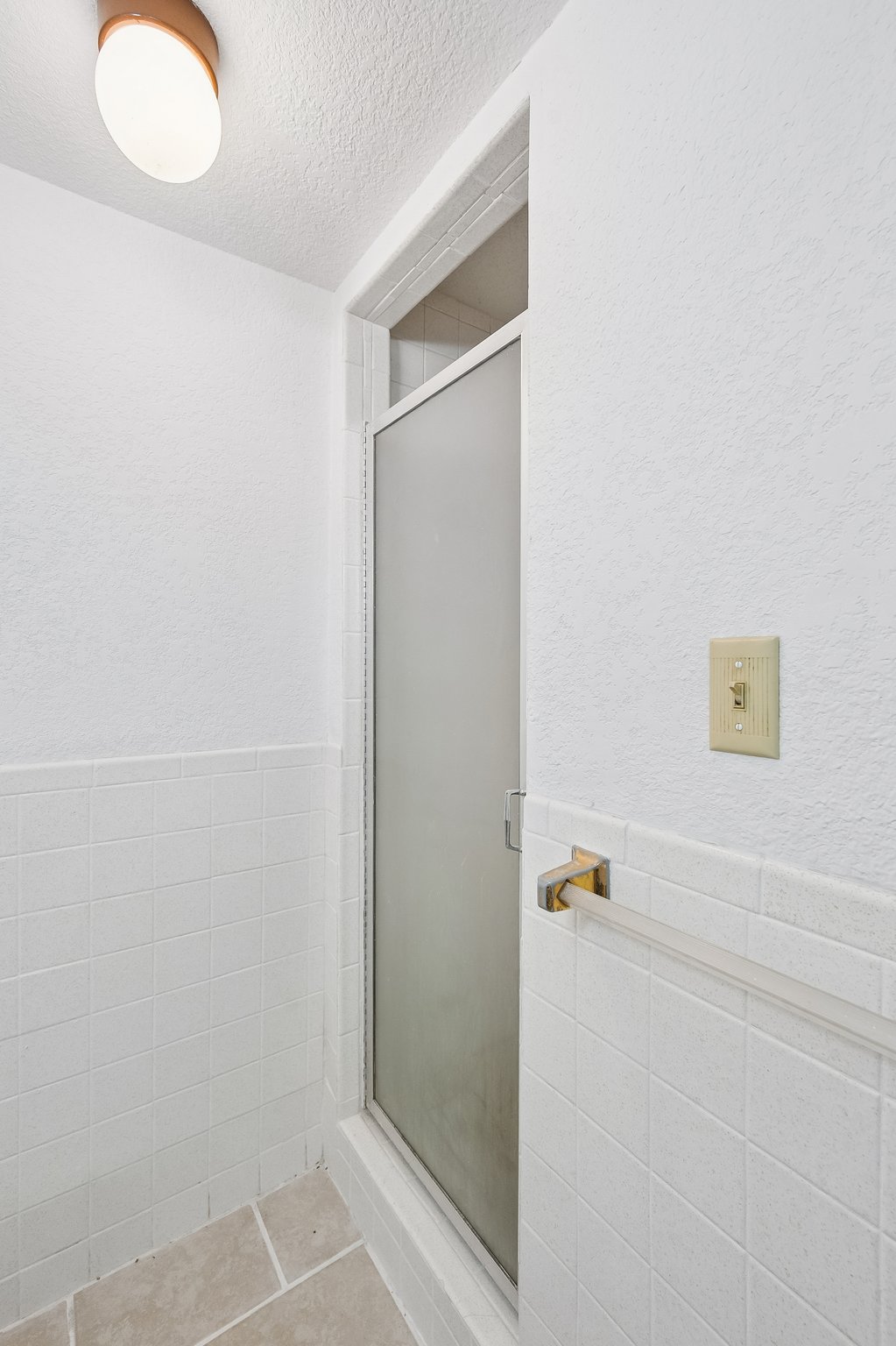9018 - 24356 W 55th St_027.jpg