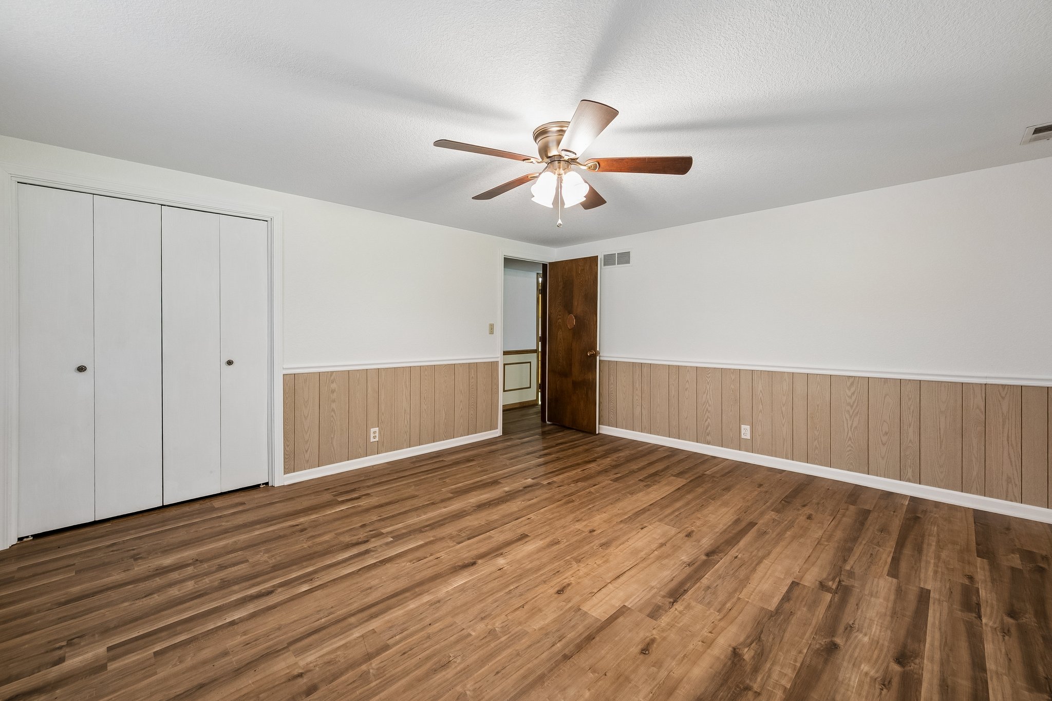 9018 - 24356 W 55th St_029.jpg