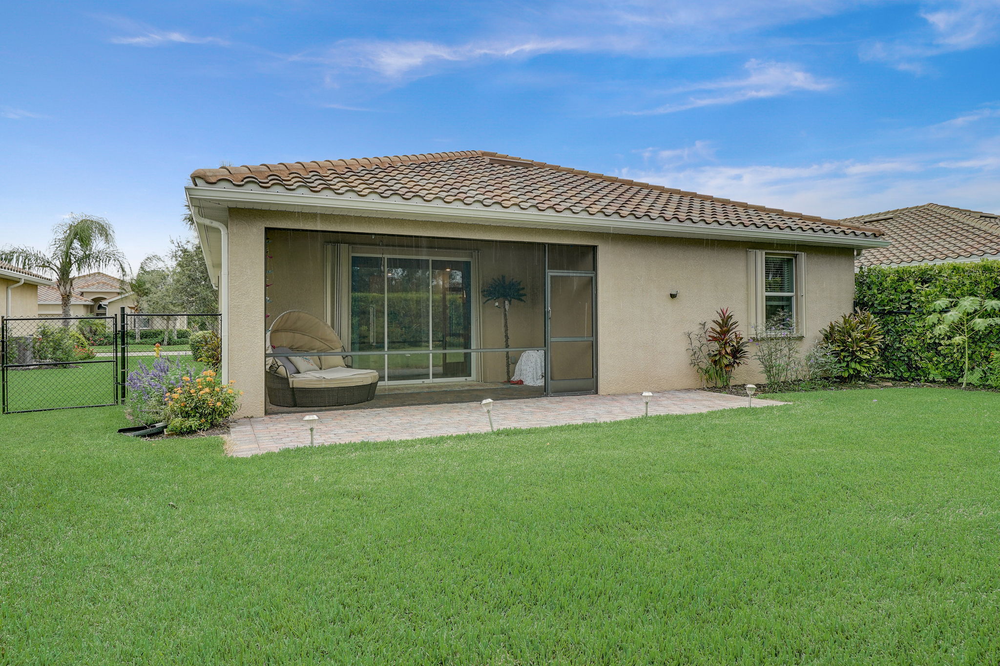 Caslotti Way-034