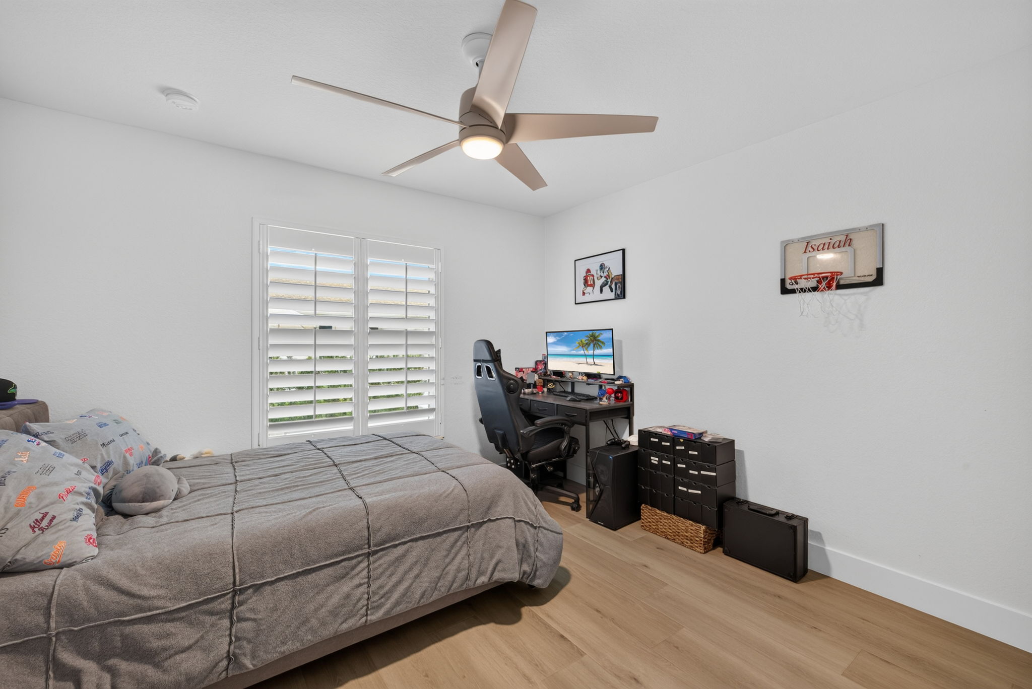 Guest Bedroom 2- 2 of 2