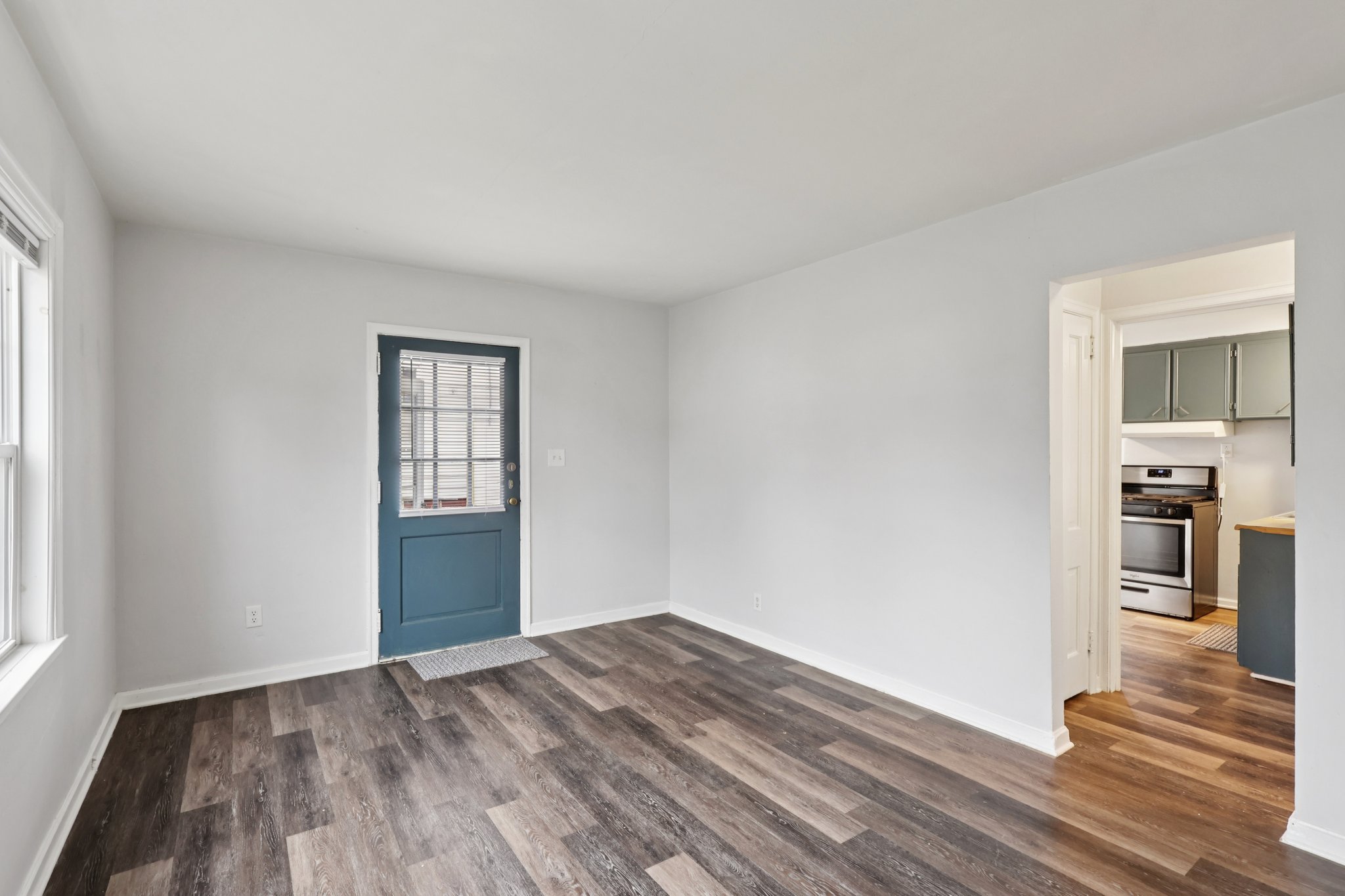 E Catawba Ave-S0112-004.jpg