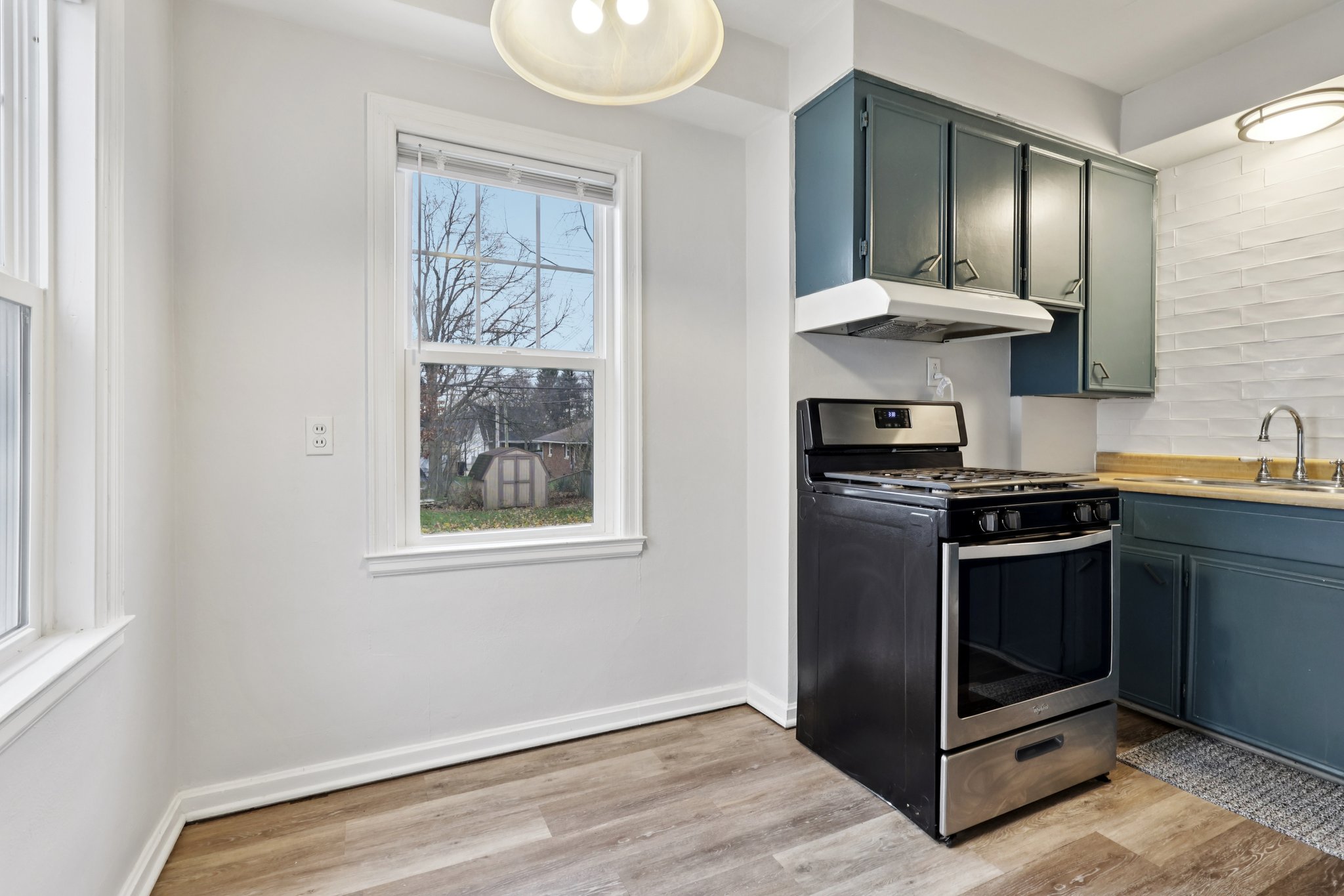 E Catawba Ave-S0112-010.jpg