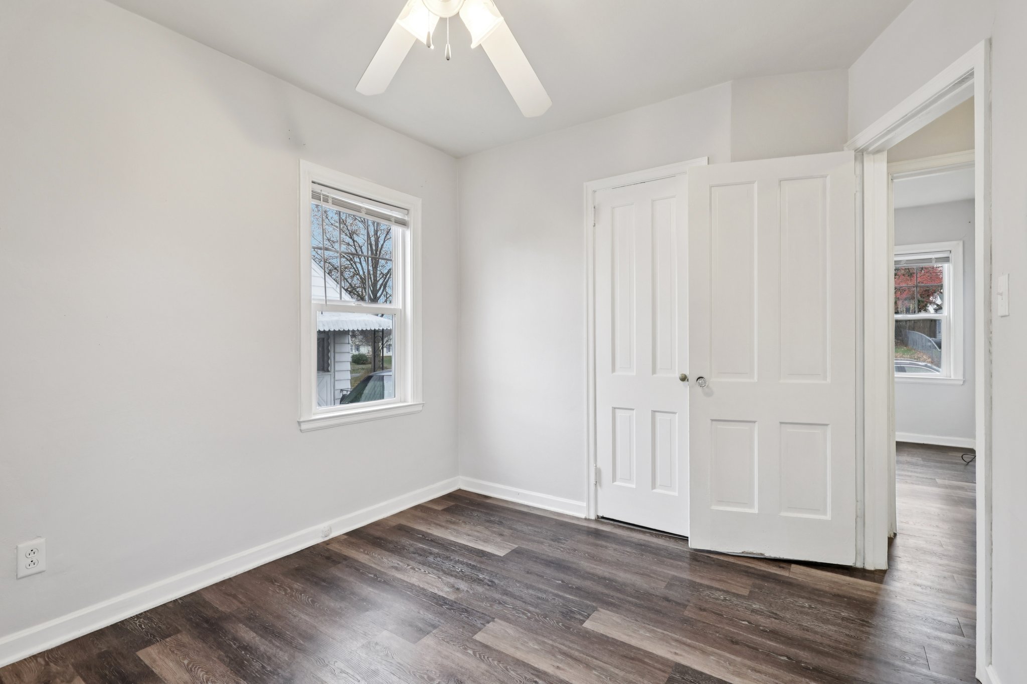 E Catawba Ave-S0112-023.jpg