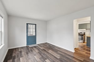 E Catawba Ave-S0112-004.jpg