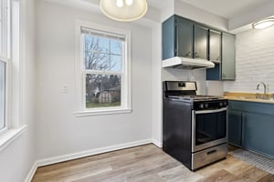 E Catawba Ave-S0112-010.jpg