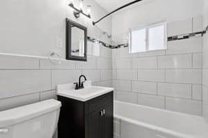 E Catawba Ave-S0112-018.jpg