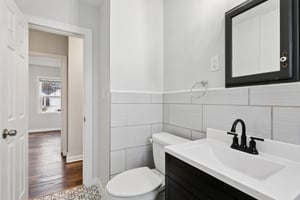 E Catawba Ave-S0112-019.jpg