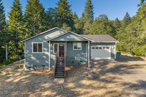  Photo 0