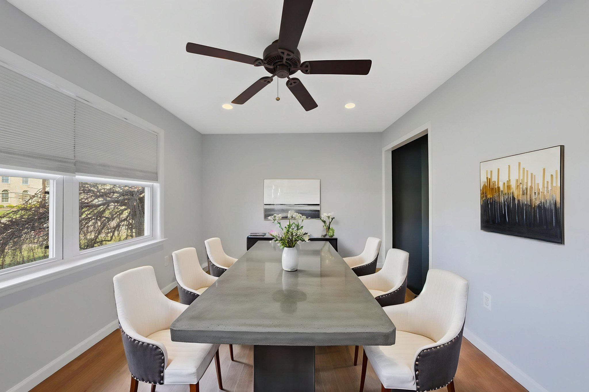 DSC04788 copy virtually staged.jpeg