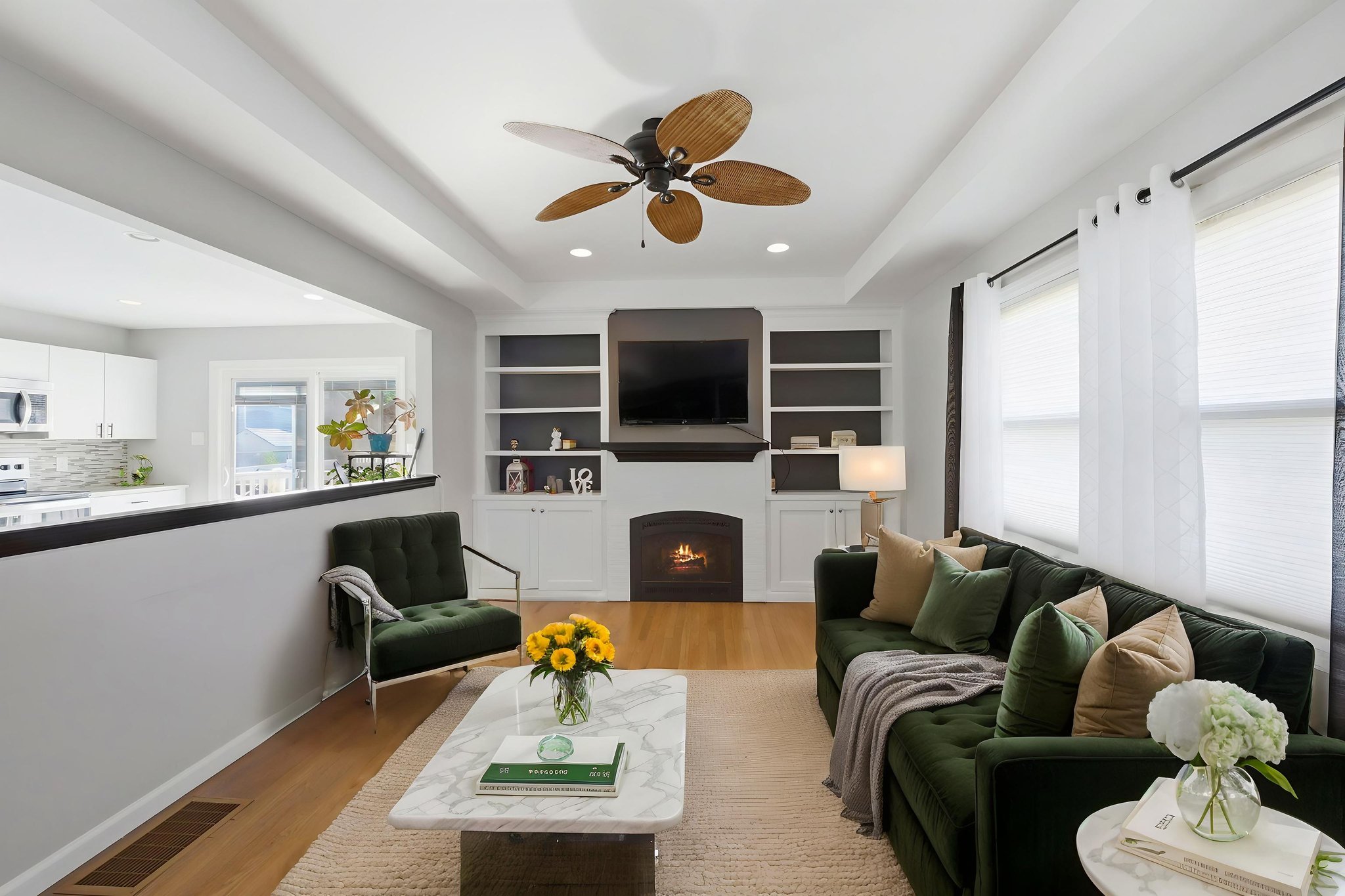 DSC04803 virtually staged.jpeg