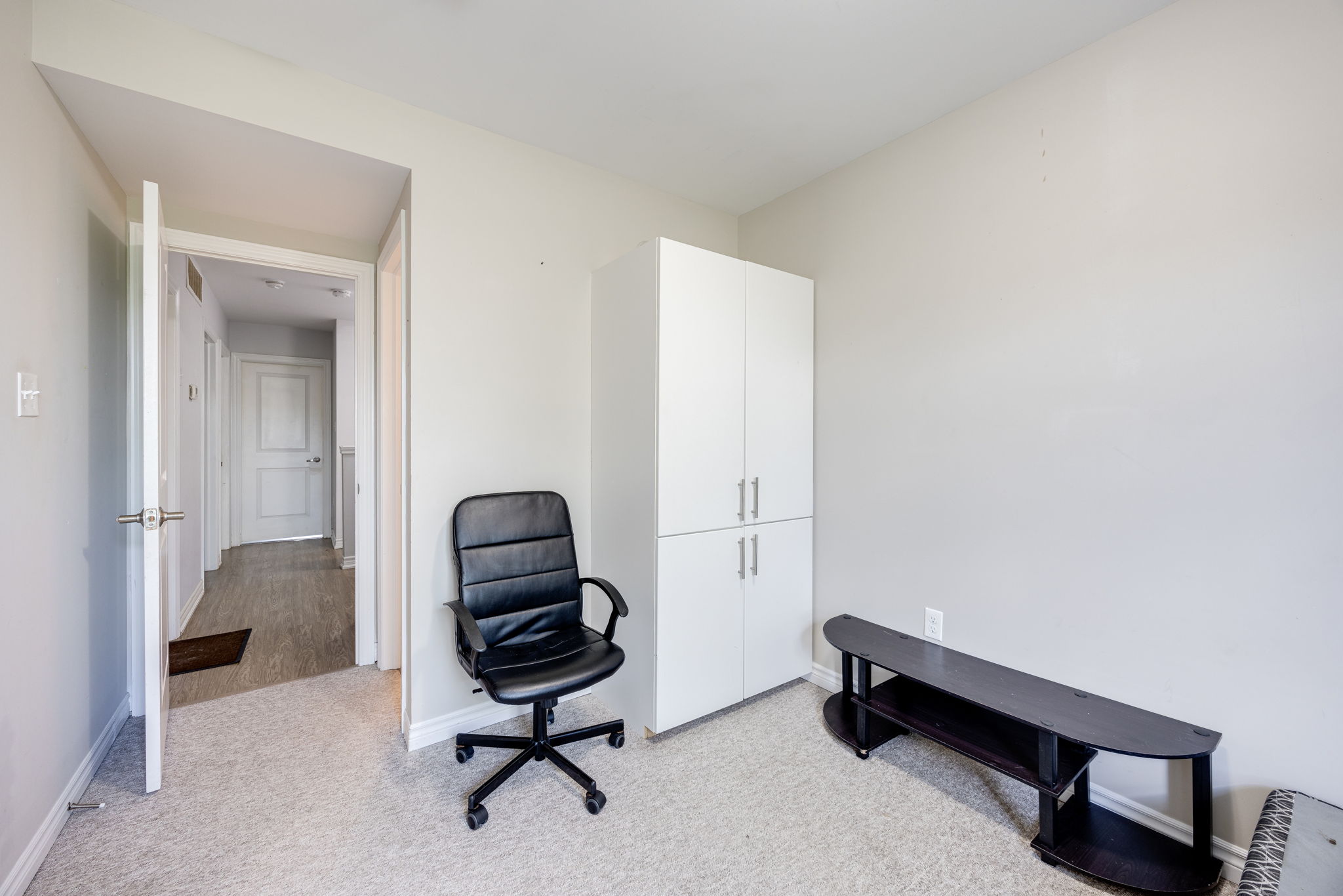 Barrie property showcase — delivered property photograph 18