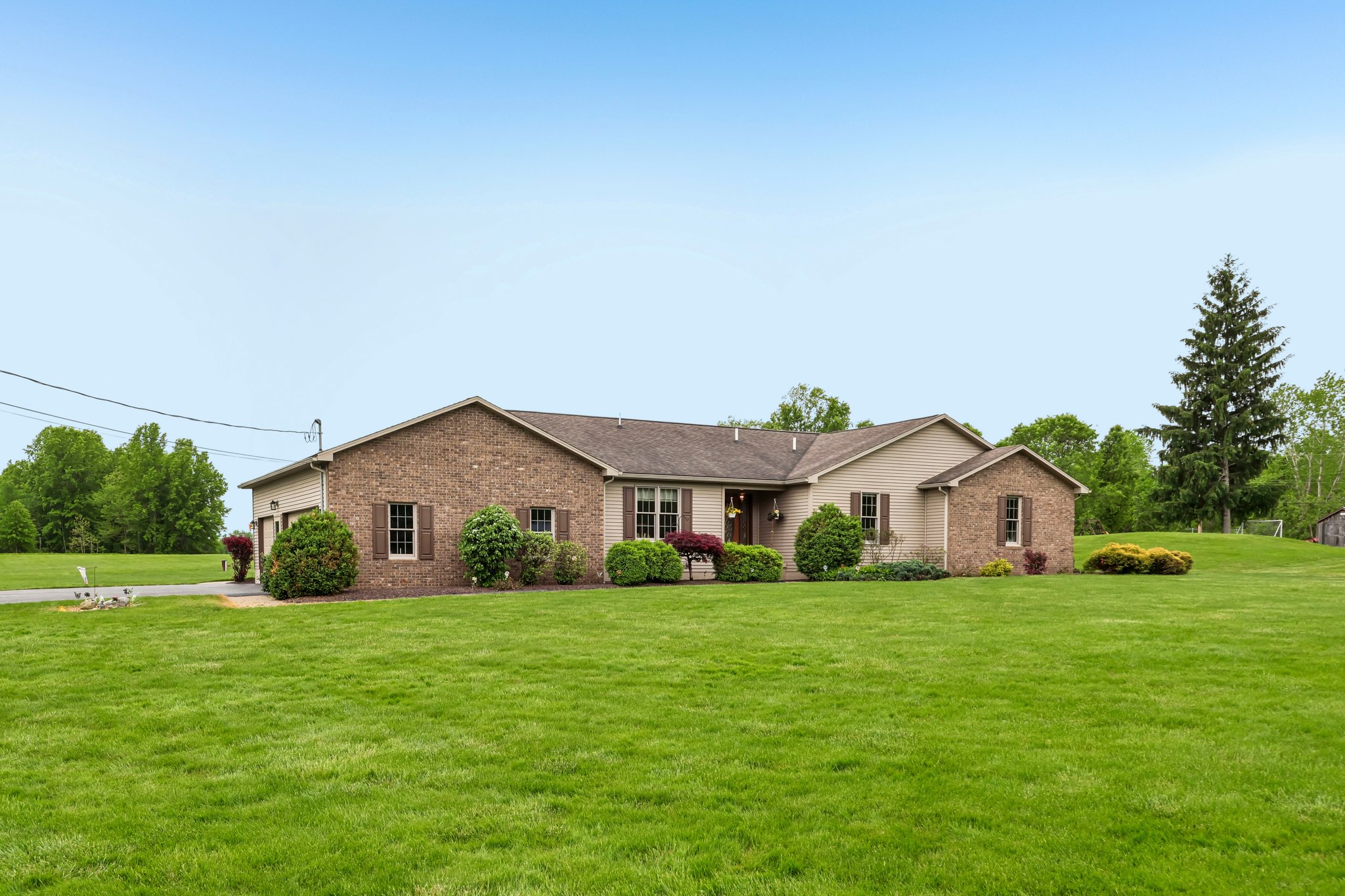 W Beechwood Rd-S2305-005.jpg