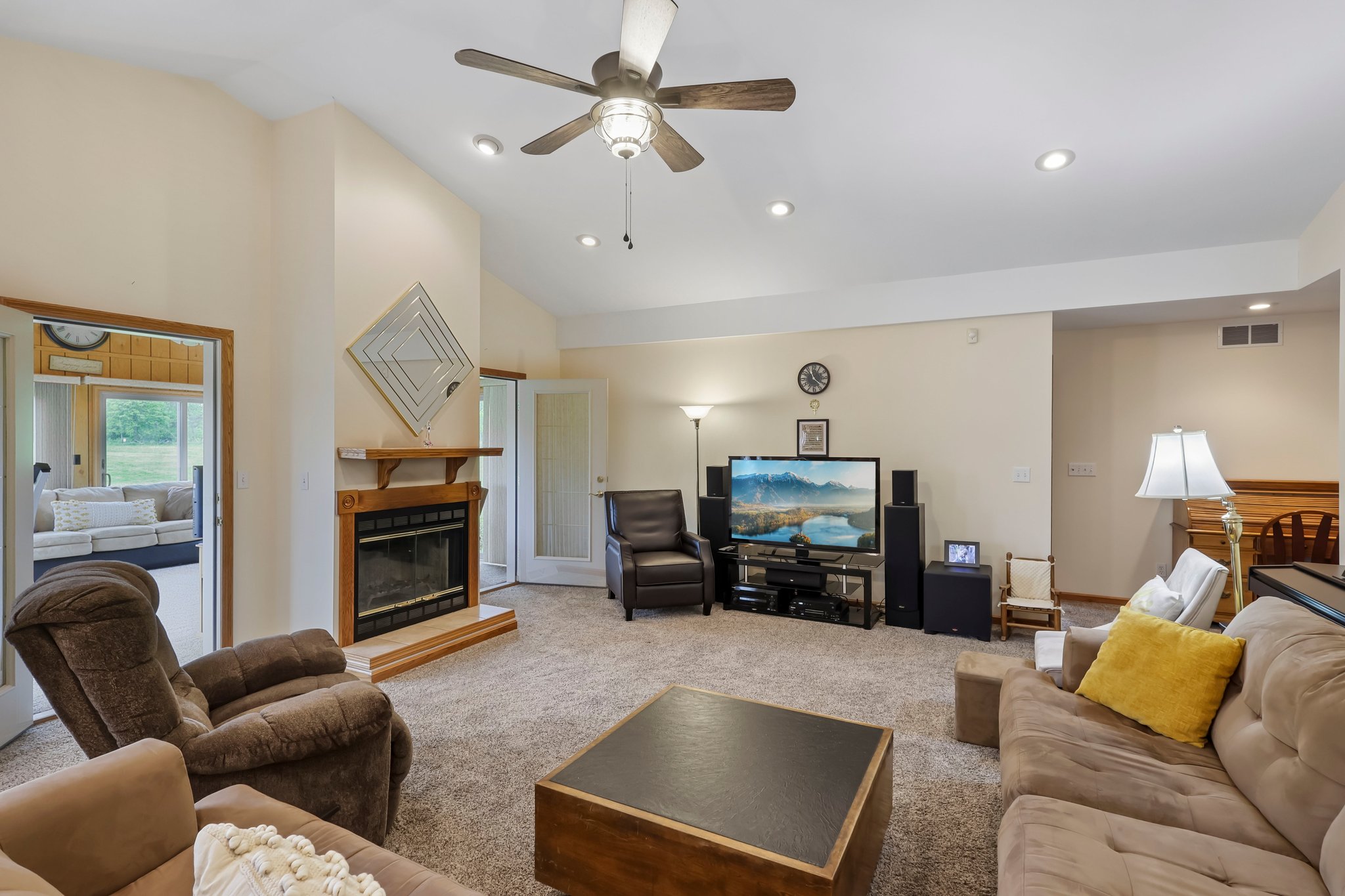 W Beechwood Rd-S2305-017.jpg