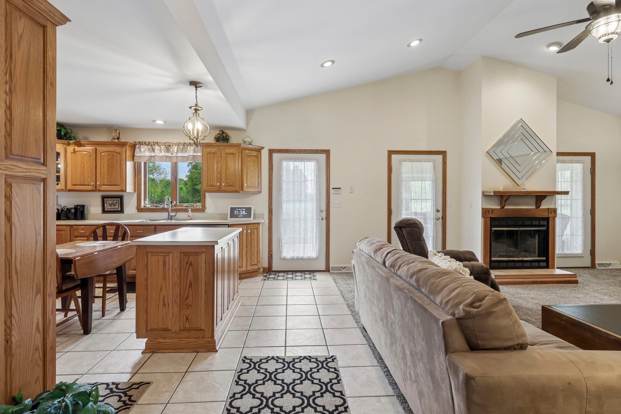 W Beechwood Rd-S2305-020.jpg
