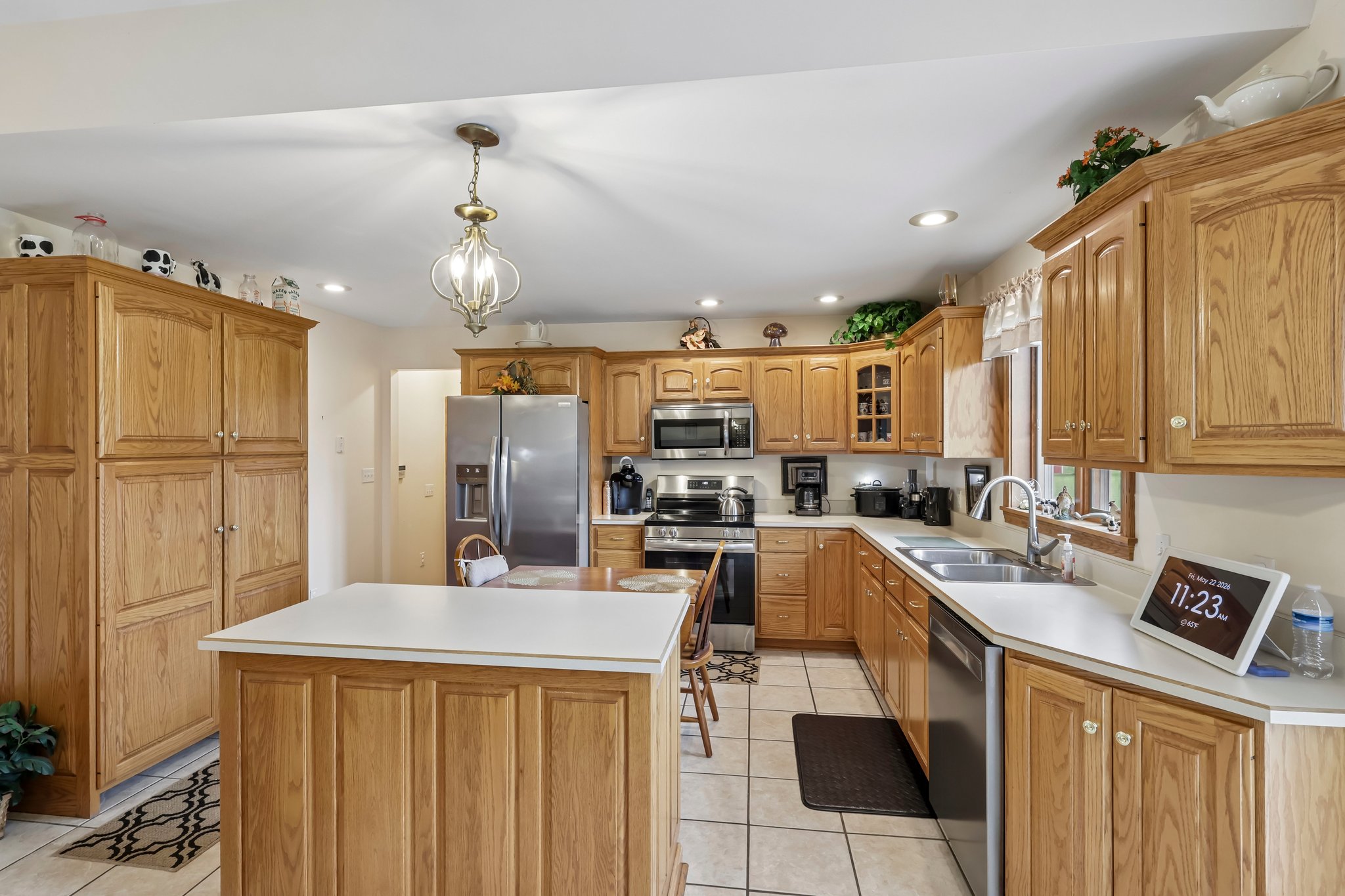 W Beechwood Rd-S2305-027.jpg