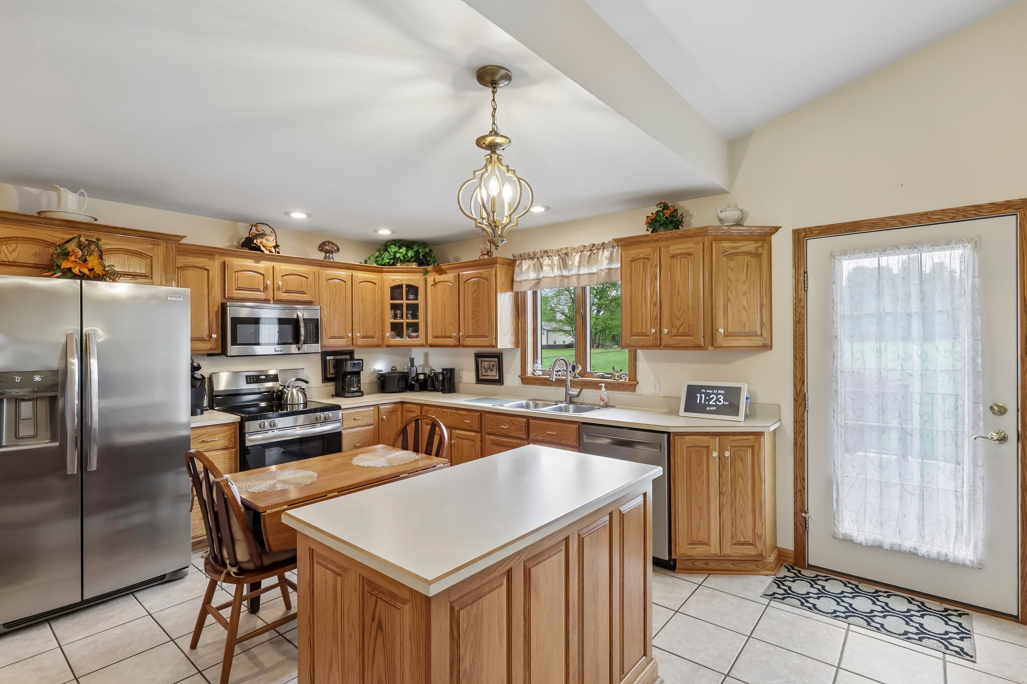 W Beechwood Rd-S2305-028.jpg