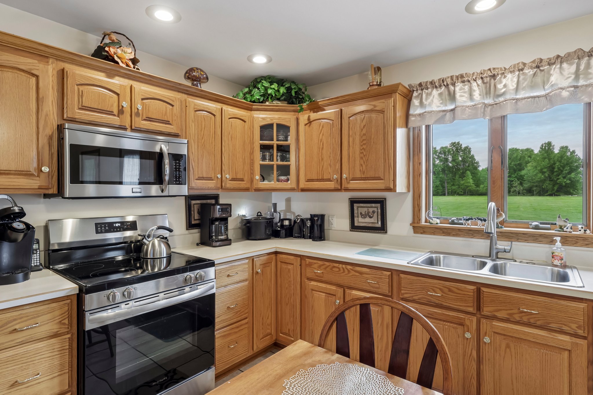 W Beechwood Rd-S2305-030.jpg