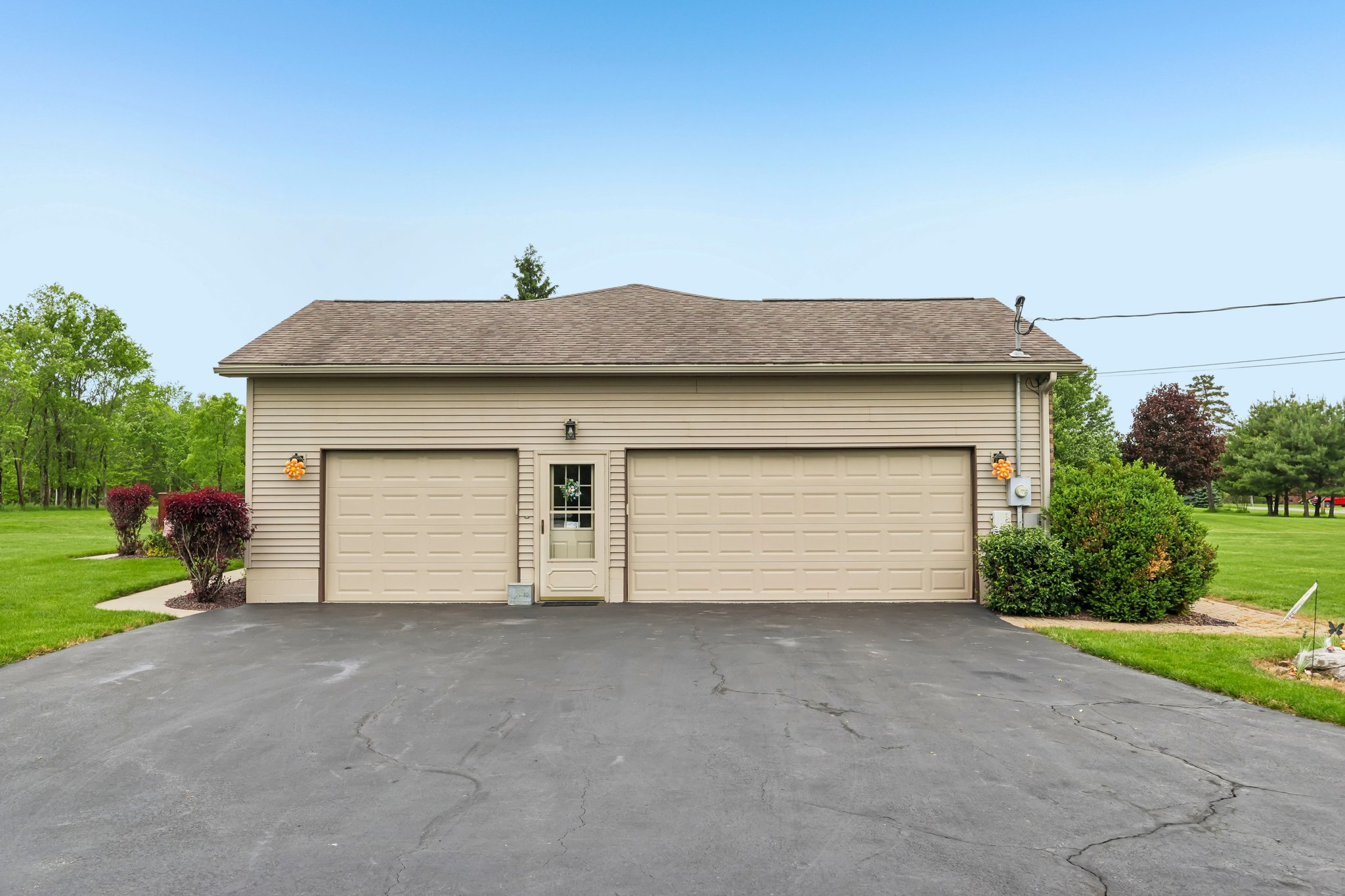 W Beechwood Rd-S2305-062.jpg